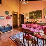 Il Grappolo E La Rosa Daire Montefalco