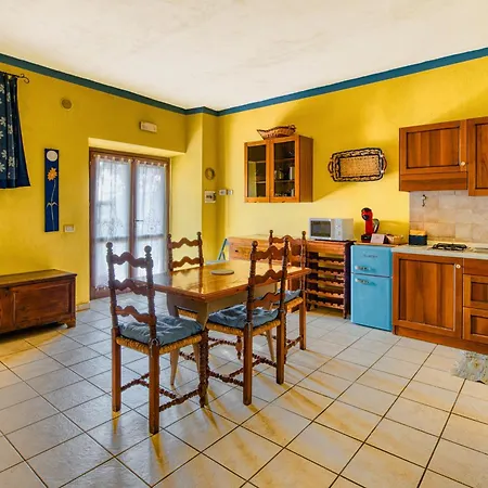 Il Grappolo E La Rosa Apartment *