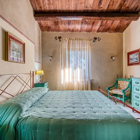 Il Grappolo E La Rosa Apartment *