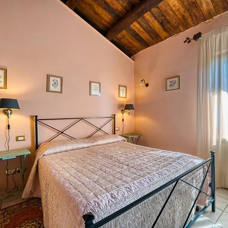 Il Grappolo E La Rosa Apartman *