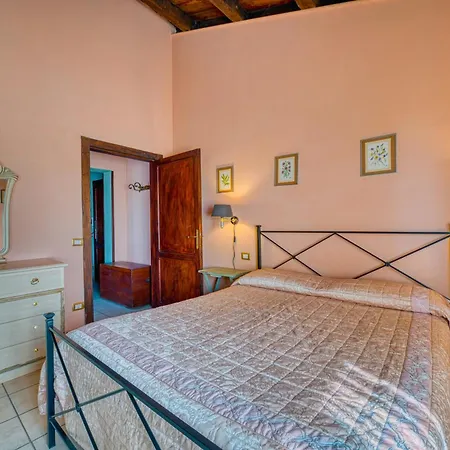 Il Grappolo E La Rosa Appartement