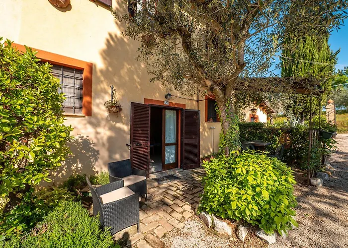 Il Grappolo E La Rosa Apartment