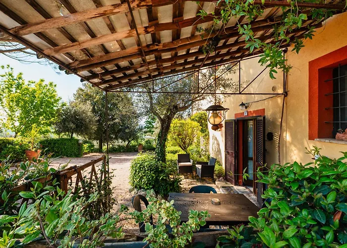 Il Grappolo E La Rosa Apartment