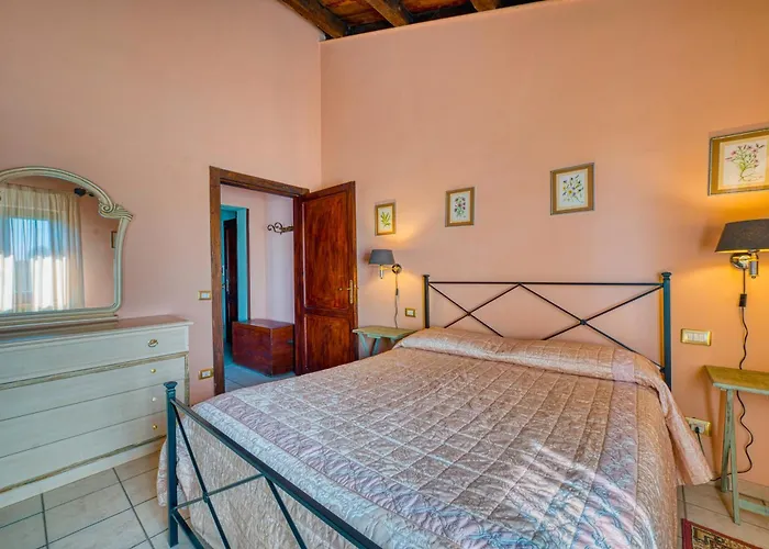 Il Grappolo E La Rosa Apartment